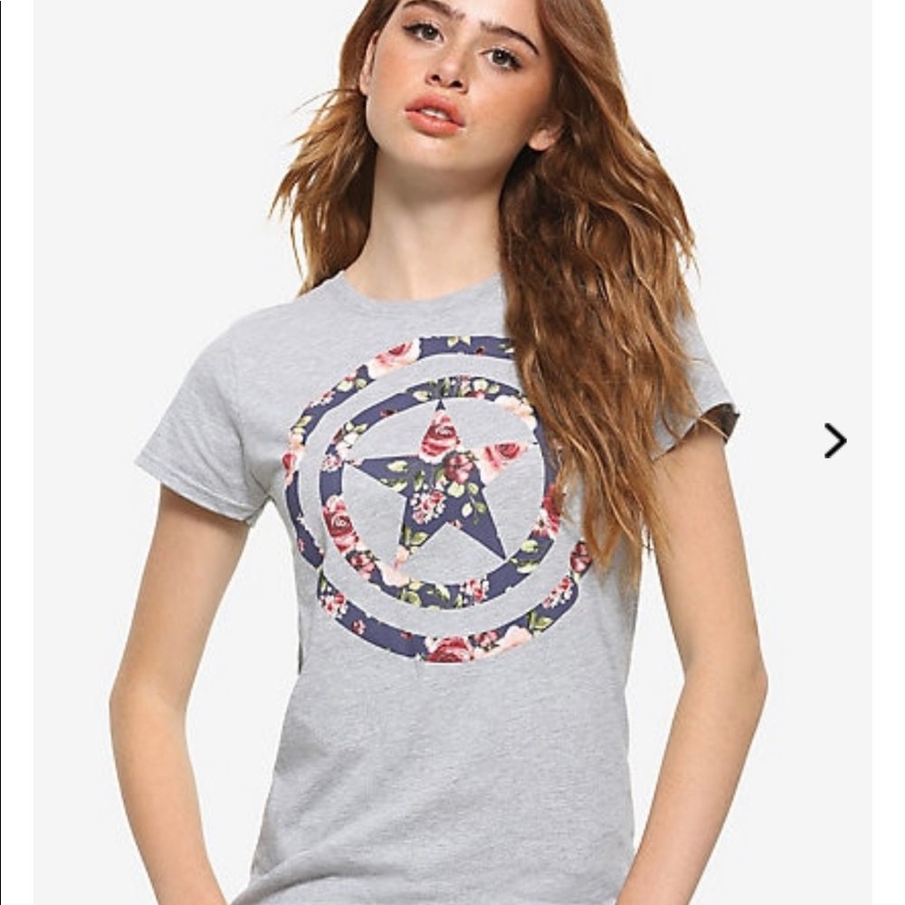 Hot Topic Marvel Captain America T-shirt